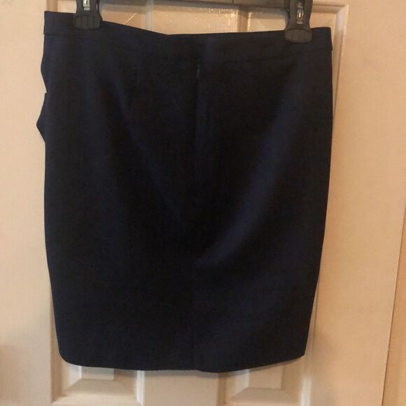 BCBG Generation Navy Shirred Wrap mini Skirt Size 4 Retail $68 - Picture 2 of 10
